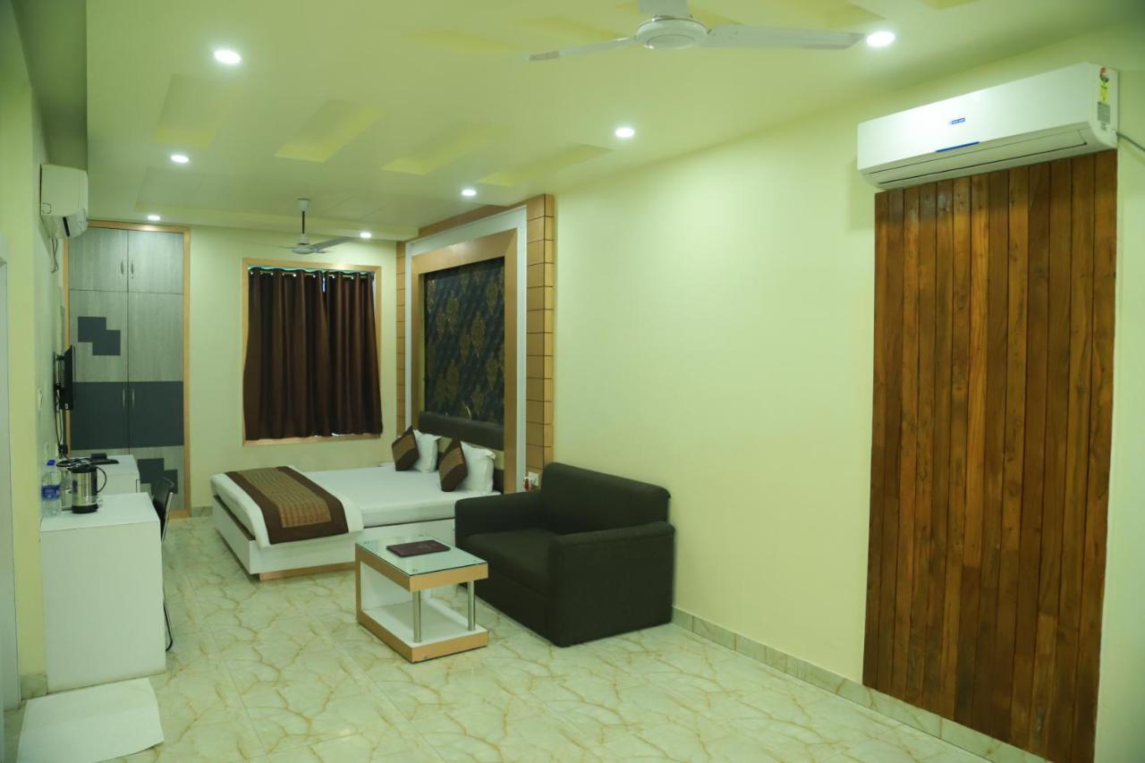 Hotel Sukhdeo Palace Gaya Extérieur photo