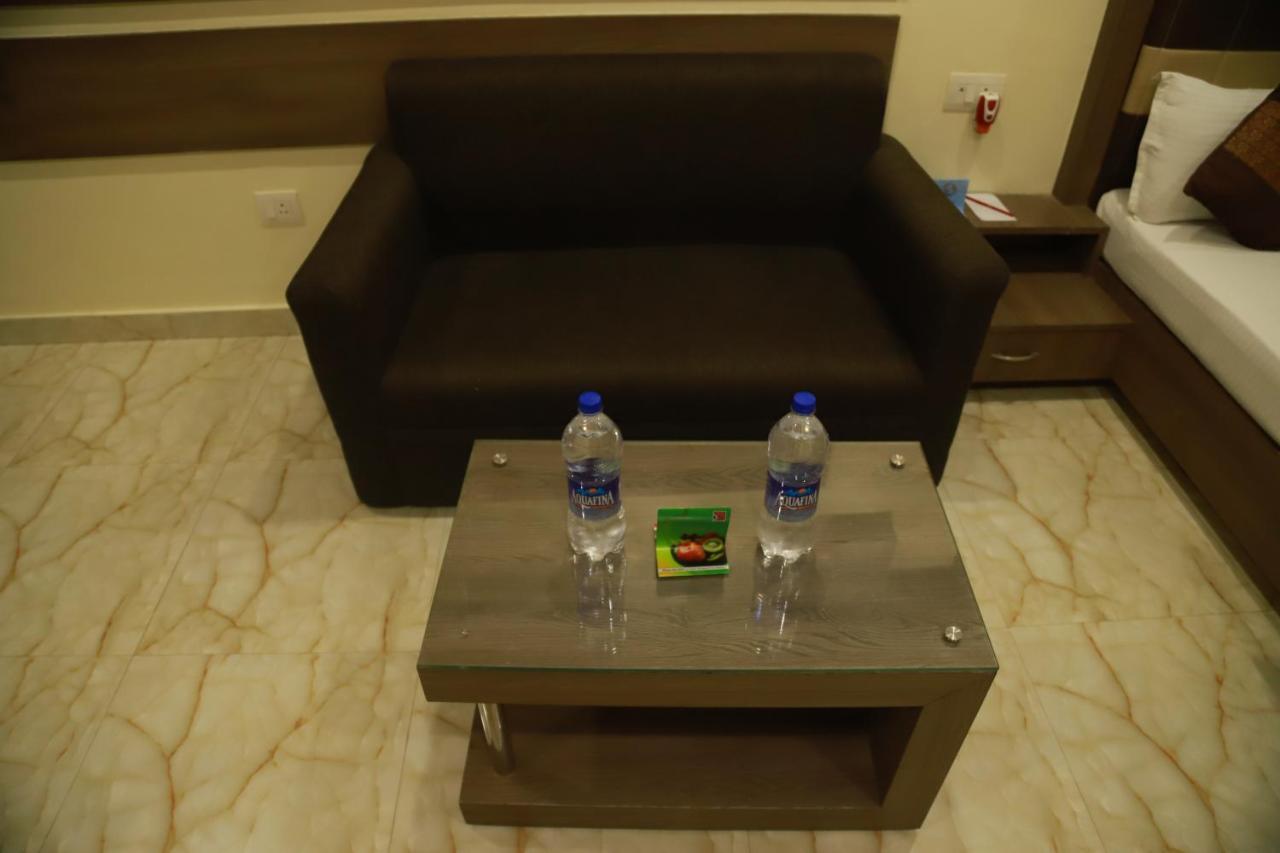 Hotel Sukhdeo Palace Gaya Extérieur photo